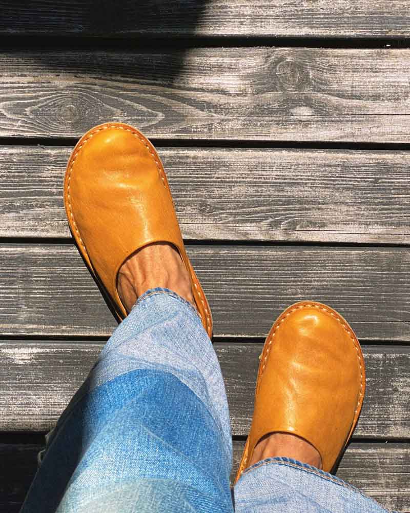 pre-salewomens-daily-wellness-breathable-leather-slides