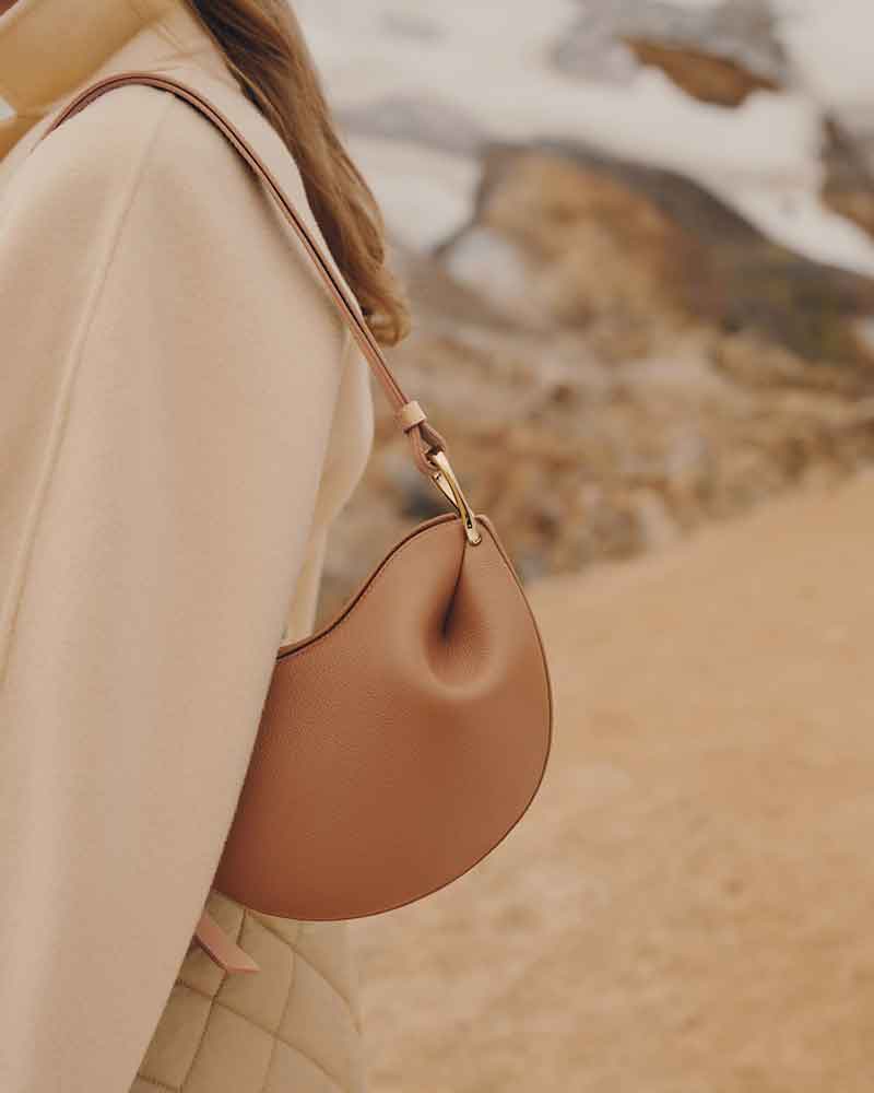 Weekend-Stroll-Textured-Taupe-Shoulder-Bag-8