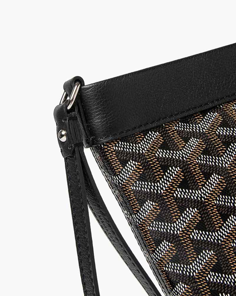 Compact-Everyday-Travel-Style-Card-Holder-Pouch-2