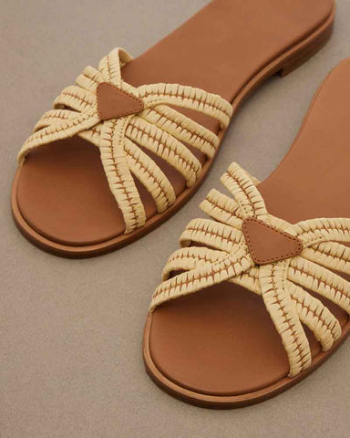 Cozy-Beach-Day-Crochet-Raffia-Slides-12