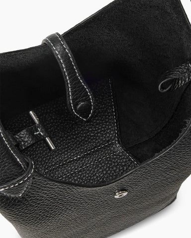Everyday-City-Chic-Pebbled-Leather-Bucket-Handbag-1