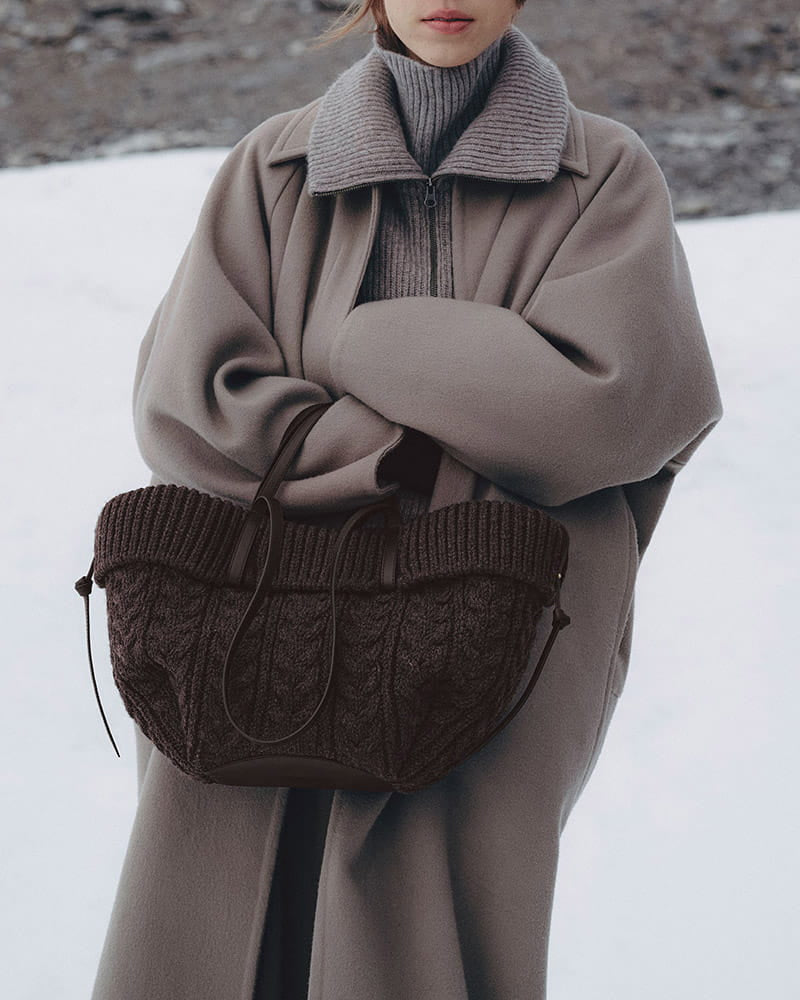 Cozy-City-Stroll-Mini-Crossbody-Bag-3