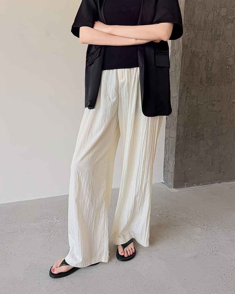 Minimalist-Beach-Ready-Leather-Flip-Flop-Sandals-7