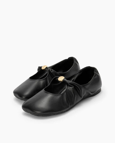 Women‘s Velvet Touch Leather Flats