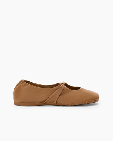 Women‘s Velvet Touch Leather Flats