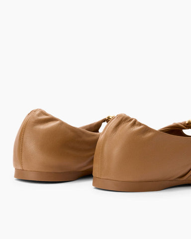 Women‘s Velvet Touch Leather Flats