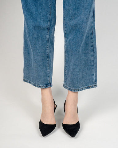 Minimalist-Suede-Pointed-Toe-Mid-Heel-Pumps