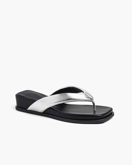 Urban-Weekend-Square-Toe-Comfort-Flip-Flops-1