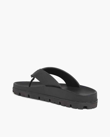 womens-gym-performance-comfortable-rubber-lug-sole-slides
