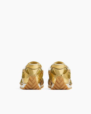 Lightweight Retro Sneaker for All-Day Comfort Breathable Cage Design