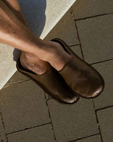 pre-salewomens-daily-wellness-breathable-leather-slides