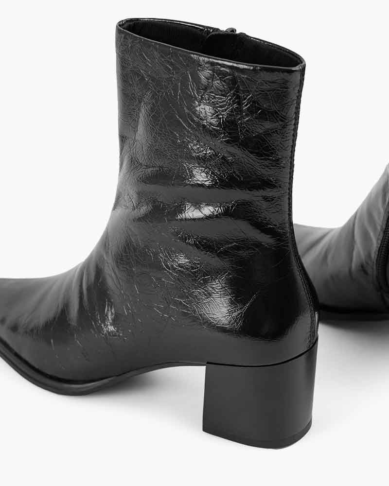 womens-office-chic-leather-zip-up-ankle-booties