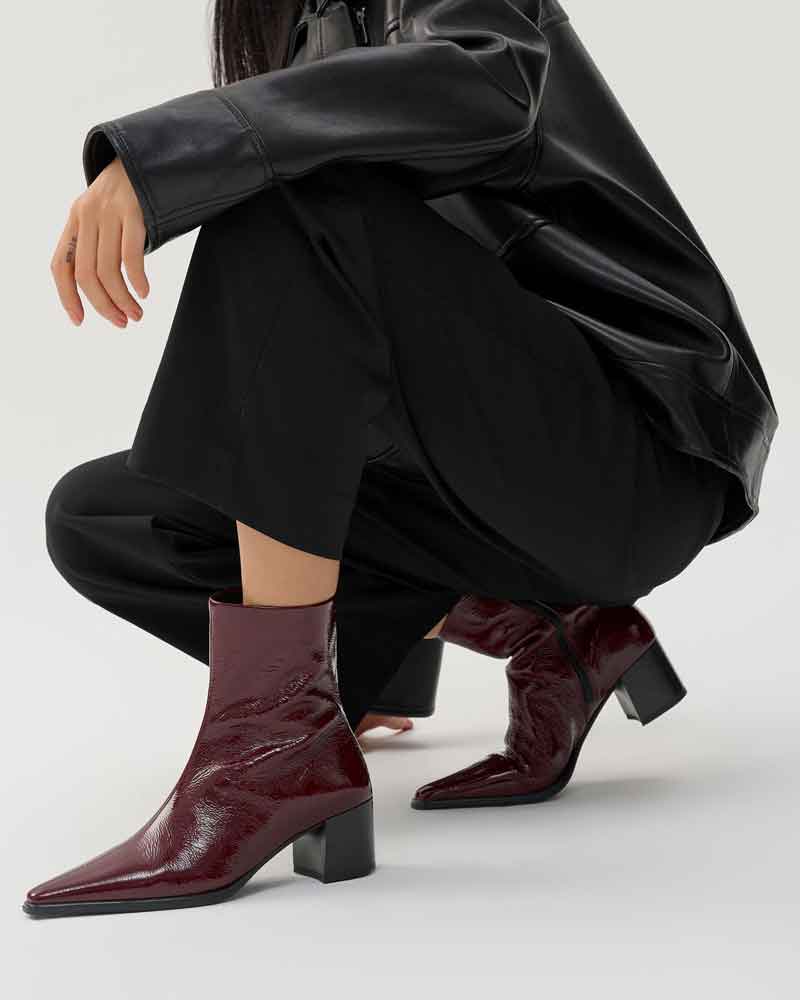 womens-office-chic-leather-zip-up-ankle-booties