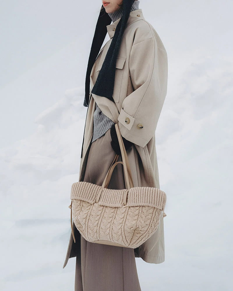 Cozy-City-Stroll-Mini-Crossbody-Bag-10