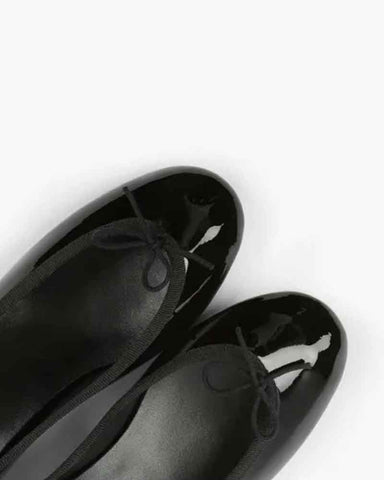 Women’s Glossy Black Round Toe Ballet Pumps