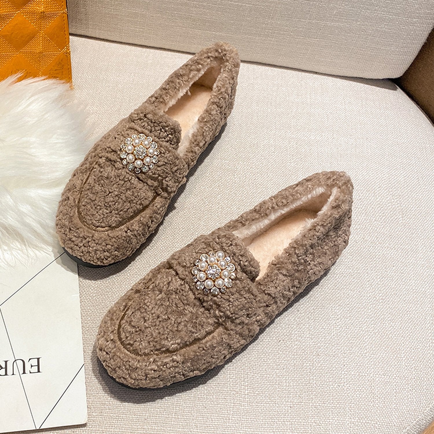 Pearl-Flat-Bottom-Fur-Loafers