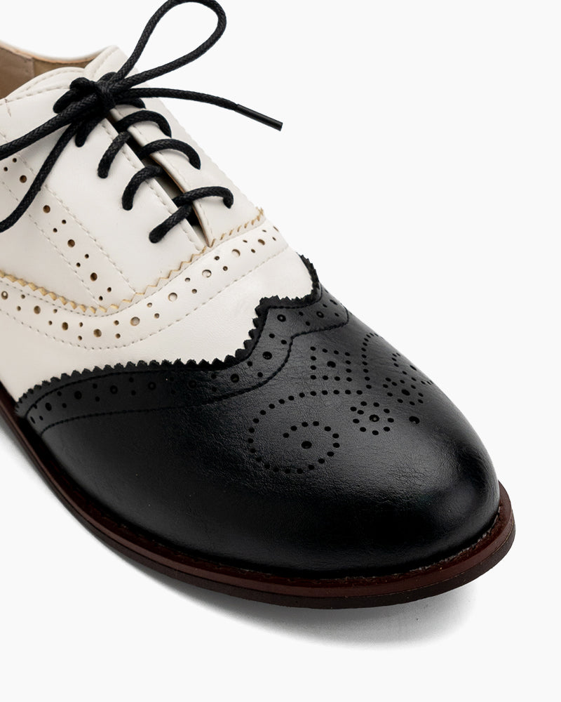 Perforated-Lace-up-Wingtip-Leather-Flat-Oxfords