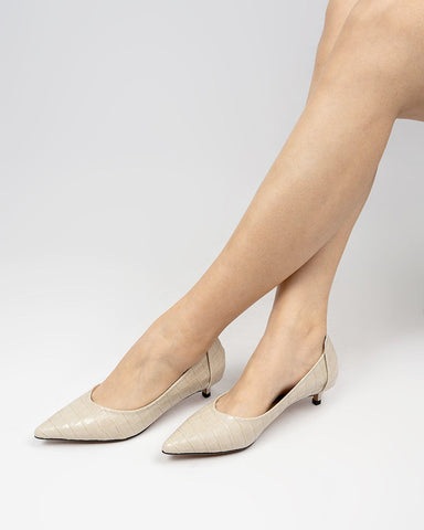 Pointed-Toe-Low-Kitten-Heels-Pumps
