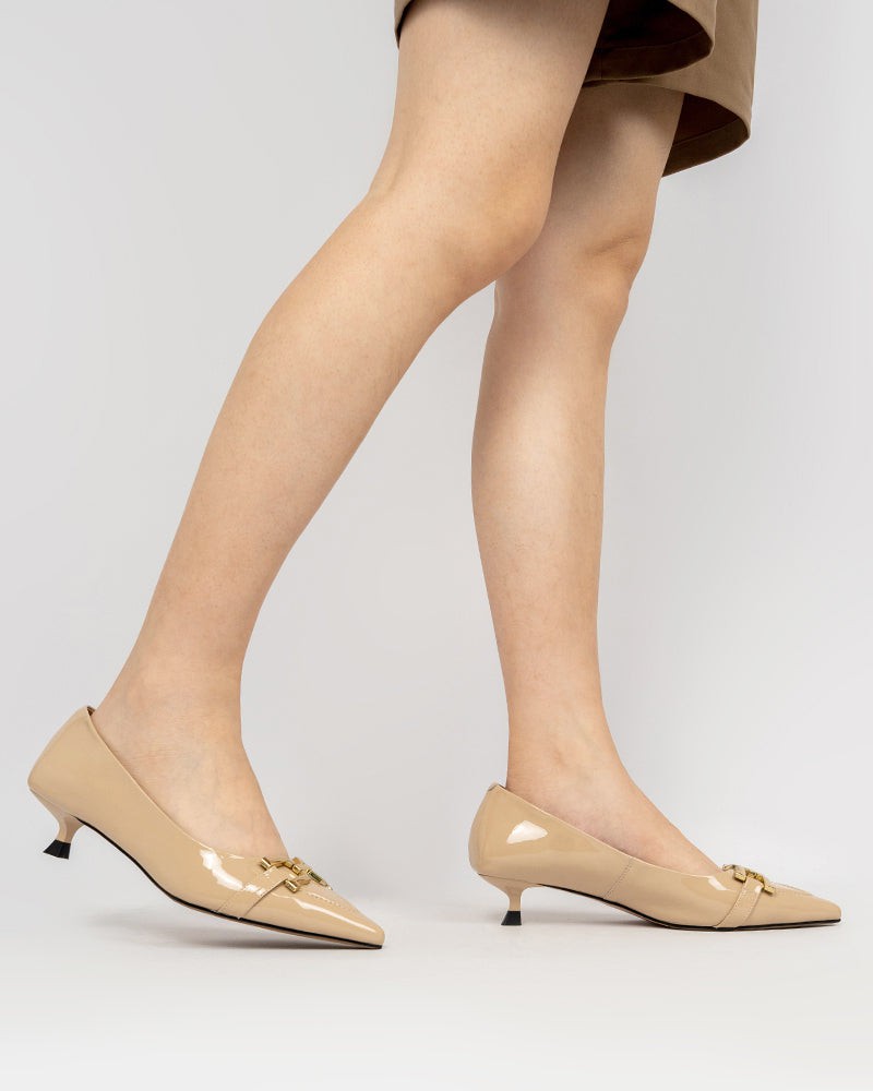 Retro-Metal-Decor-Pointed-Toe-Stiletto-Heels