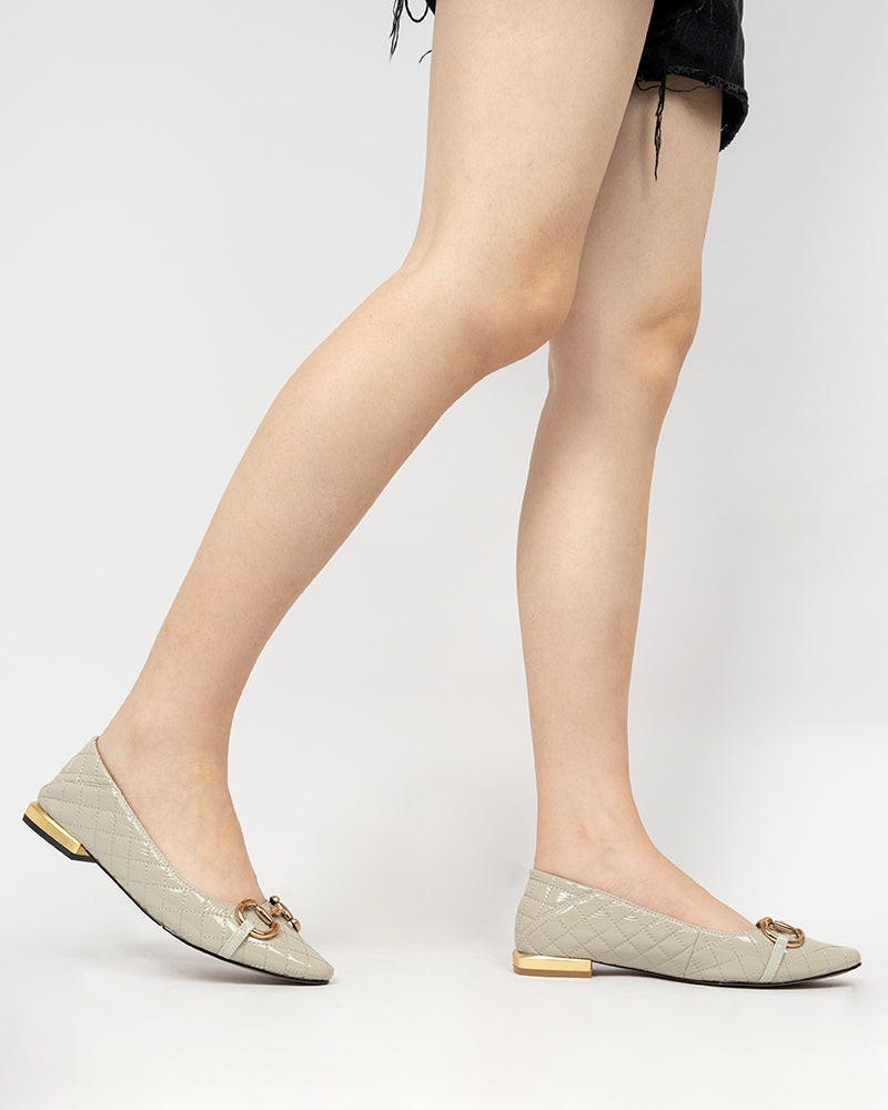 Horsebit-Pointed-Toe-Soft-Breathable-Patent-Leather-Flat-Loafers