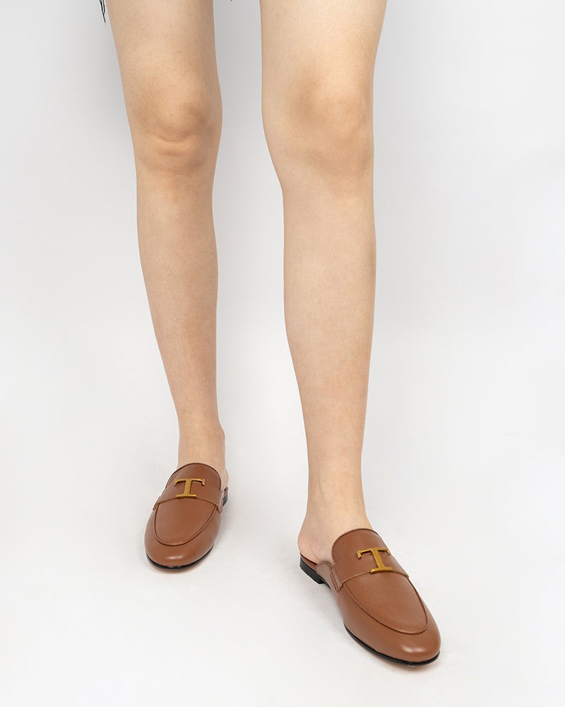 Metal-Decor-Closed-Round-Toe-Slip-on-Flat-Mules