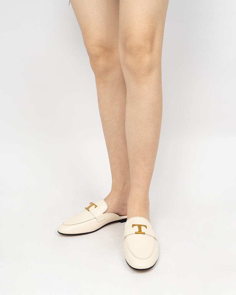 Metal-Decor-Closed-Round-Toe-Slip-on-Flat-Mules