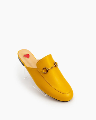 horsebit-Red-Heart-Buckle-flat-Mules