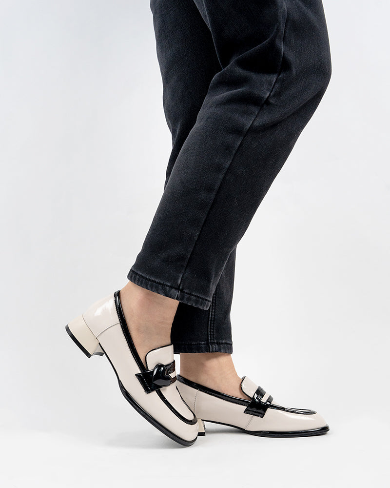 Heart-Decoration-Comfortable-Patent-Leather-Flat-Loafers