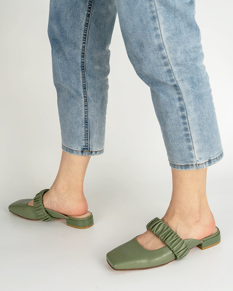 Ruched-Strap-Shallow-Mouth-flat-Mules