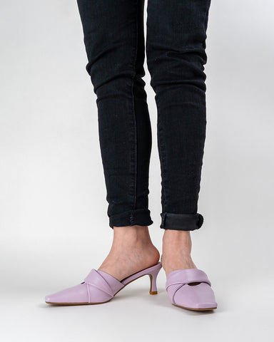Temperament Minimalist Kitten Heel Mules