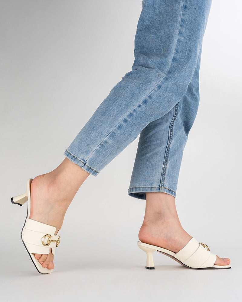 Horsebit-Classic-Metal-Buckle-Minimalist-Kitten-Heel-Leather-Sandals