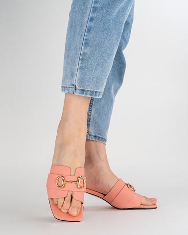 Horsebit-Classic-Metal-Buckle-Minimalist-Kitten-Heel-Leather-Sandals