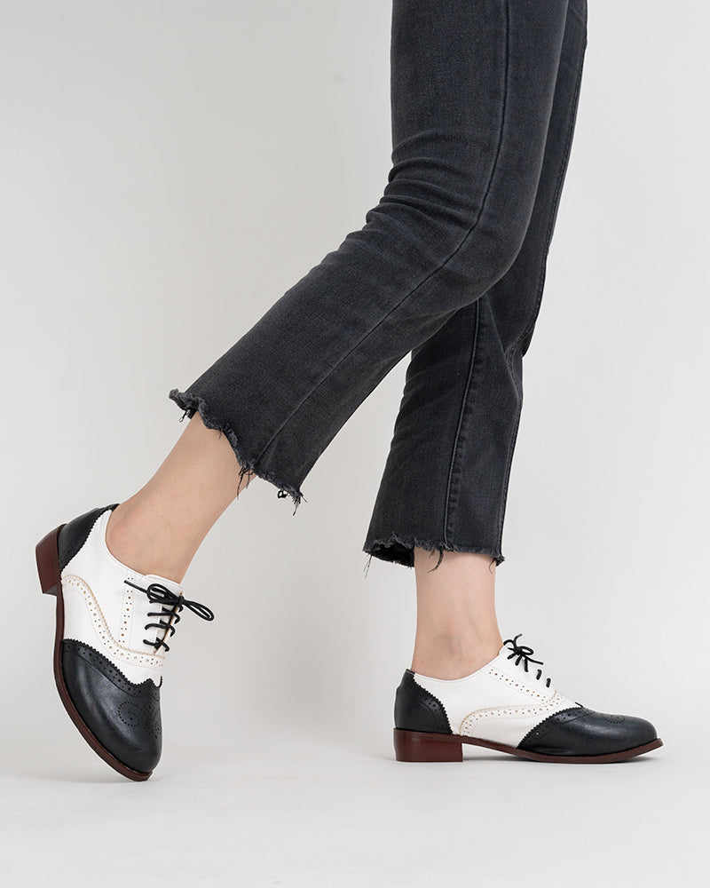 Perforated-Lace-up-Wingtip-Leather-Flat-Oxfords